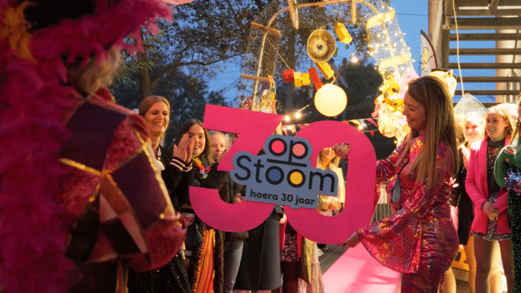 Feestende mensen